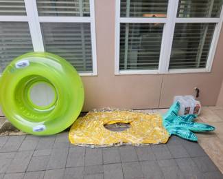 Inflatable Pool Float Bundle Pineapple Lounge and Green Mesh Tube