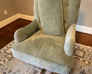 Light Green Tufted Wingback Swivel Accent Chair with Pillow