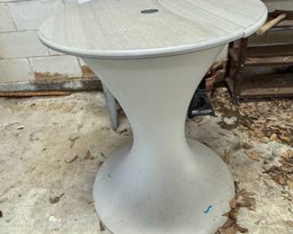 Ledge Lounger Autograph Umbrella Stand Ice Bin