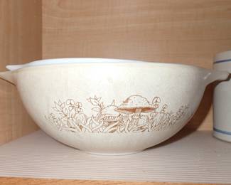 PYREX MIXING BOWL