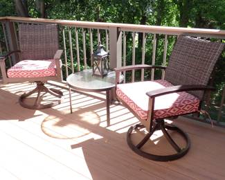 IRON SWIVEL CHAIRS W/CUSHIONS - ROUND SIDE TABLE