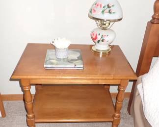 SIDE TABLE W/SHELF - PAINTED LAMP