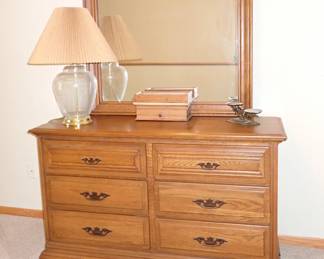 OAK DRESSER W/MIRROR - CLEAR GLASS LAMP
