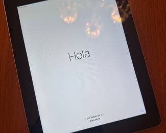 Apple Ipad Model A1459 Wi-Fi + Cellular 9.7" Retina Display (Factory Reset)