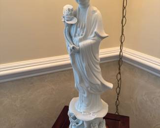 Vintage Porcelain Chinese Goddess Statue Guanyin Holding a Lotus Flower with Removable Hands