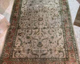 Hand-knotted Turkis Wool Rug 