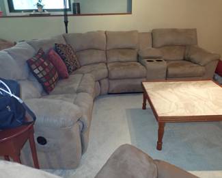 SECTIONAL - COFFEE TABLE