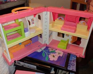 DOLL HOUSE