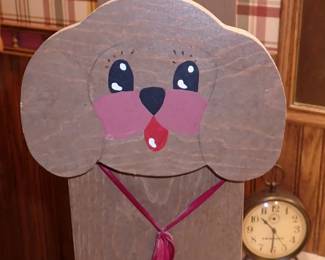 DOG TP HOLDER