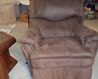 RECLINER
