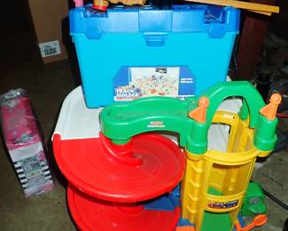 PLAY GARAGE