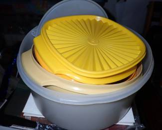 TUPPERWARE