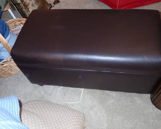 STORAGE OTTOMAN