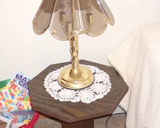 LAMP / SIDE TABLE