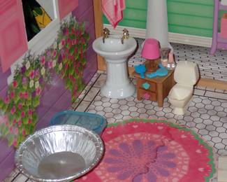 DOLL HOUSE FURNITURE