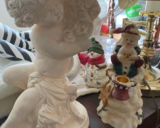 Figurines