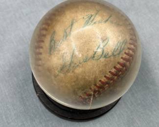 Signed baseball, Gud Bell