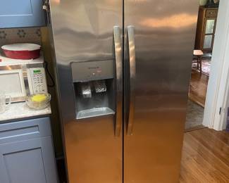 Brand new never had good in it fridge