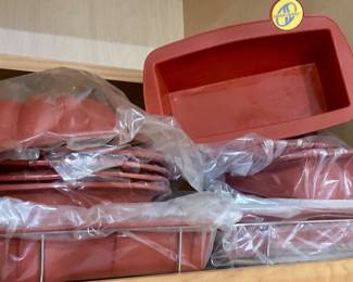 Non stick silicone bakeware, never used