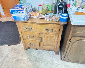 Antique Wash Basin