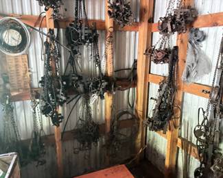 HUNDREDS of Antique Small Game Iron Traps