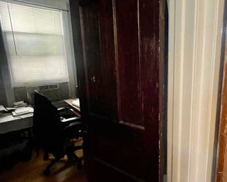 $125 -- Vintage Oak Door