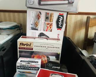 Parini Stainless Steel Toaster Oven Parini Buffet Server Parini Compact 5-Cup Coffee Maker Parini Stainless Steel Chicken Roaster Nutri Chopper Food Chopper Mini Waffle Maker Additional boxed kitchen and cooking accessories