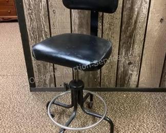 Shop stool