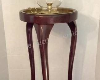 Accent Stand
