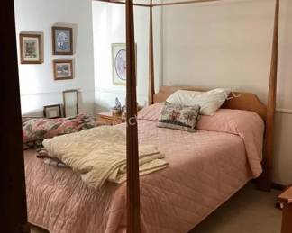 Canopy bed set
