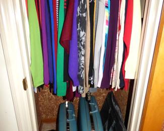 LADIES CLOTHES, VINTAGE AMERICAN TOURISTER LUGGAGE
