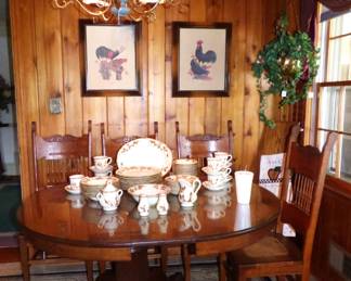 VINTAGE OAK LION PAW DINING TABLE WITH 1 LEAF AND 6 CHAIRS (SEE NEXT 2 PICS)
