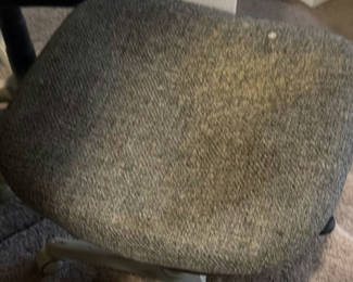 Lot 24: Armless Office Chair