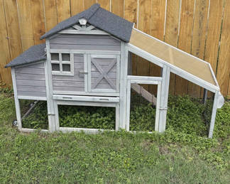Lot 14: Wooden Chicken Coop with Enclosed Run