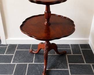Mahogany two tier pie crust dumb waiter table