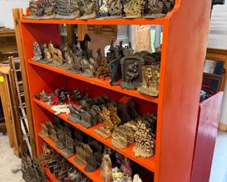 Cast iron doorstops, bookends and misc cast iron items..