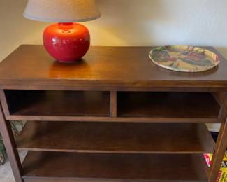 DiningroomEntryway Table, Lamp, And Plate