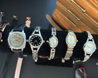 Assorted Women's Quartz Wristwatches