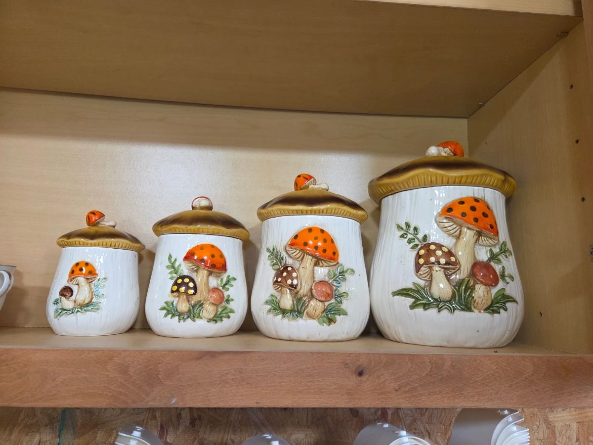 Merry Mushroom Canister set