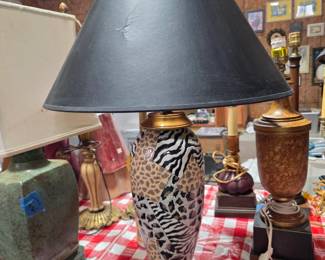 Safari lamp