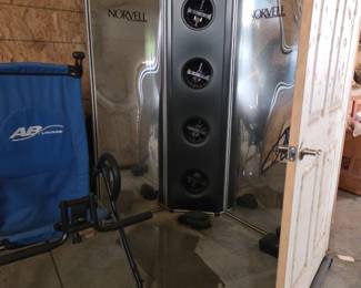 Spray tan extraction booth with lights, mirrors, new filters