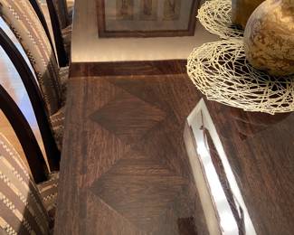 Dining Table Details