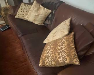Natuzzi Leather Barrel arm Sofa