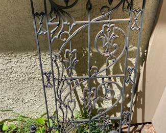 Yard Art, Iron Gate