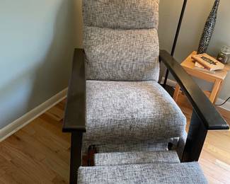 Reclining arm chair