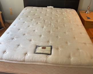 Stearn & Foster Queen mattress and box springs