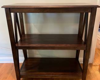 Side shelf