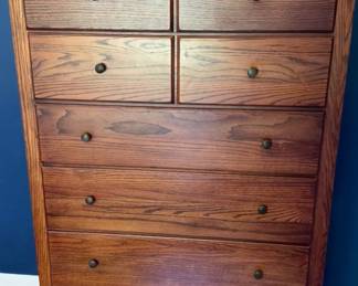 Chest of drawers