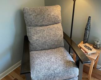 Sleek reclining arm chair