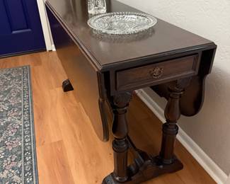 drawer on each side